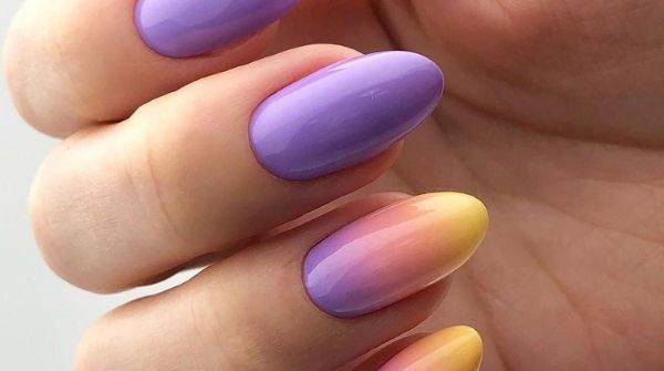 Ombre/gradient nail art design contains dual color shades. You can use the same shades or contrast colors in this technique.