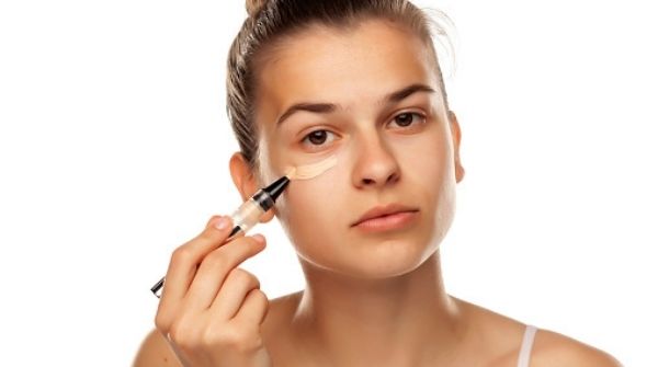 How to remove dark circles will no longer exist as you can cover it with makeup easily. 