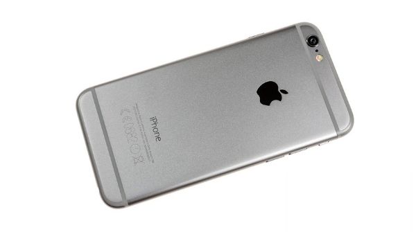 iPhone 6 was a revolutionary model. This apple mobile came with all new features and amazing camera quality. 