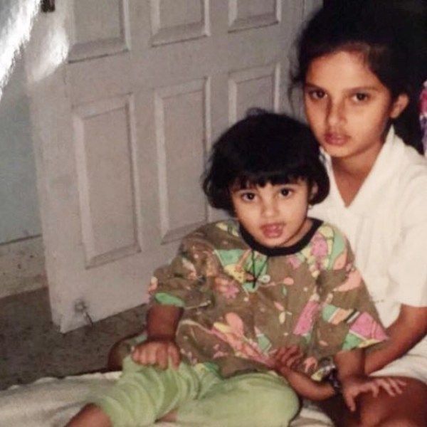 Childhood Photo of Sania Mirza with her Younger Sister Anam